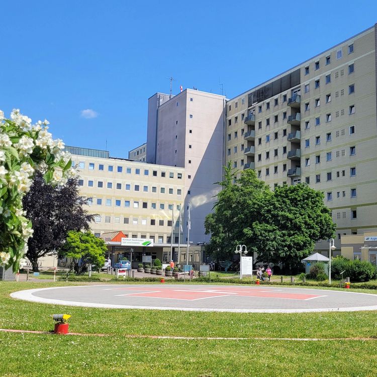 Klinikum Saarbrücken - DER WINTERBERG Gebäudeansicht 