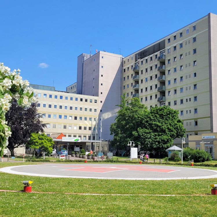 Klinikum Saarbrücken - DER WINTERBERG Gebäudeansicht 