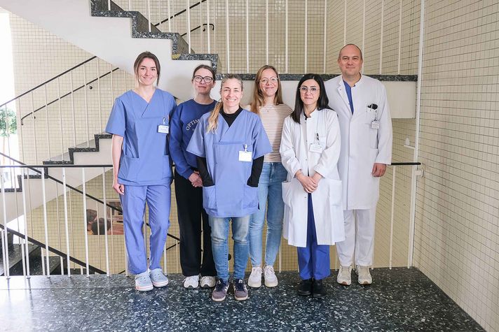 Gruppenfoto Kinderklinik Klinikum Saarbrücken Stillfortbildung