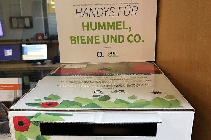 Die Handysammelbox im Klinikum Saarbrücken kommt bei den Mitarbeitenden gut an. 