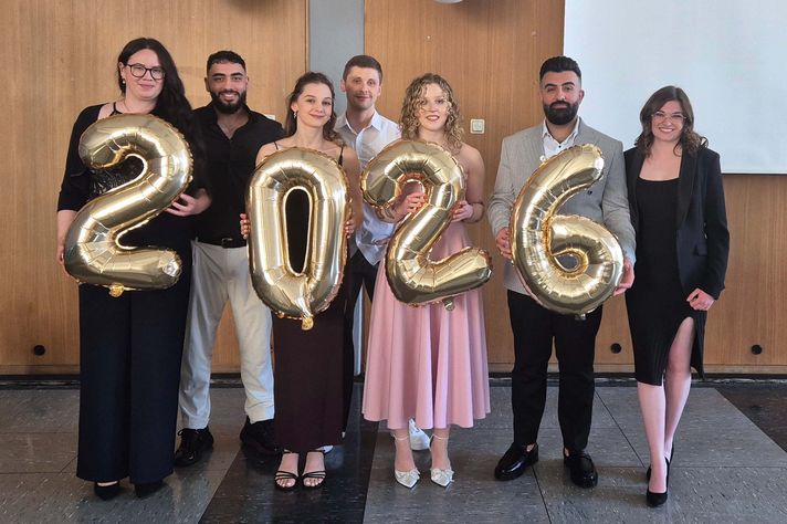 Die Absolventinnen und Absolventen der Pflegeausbildung im Klinikum Saarbrücken, Kurs GKP23-26