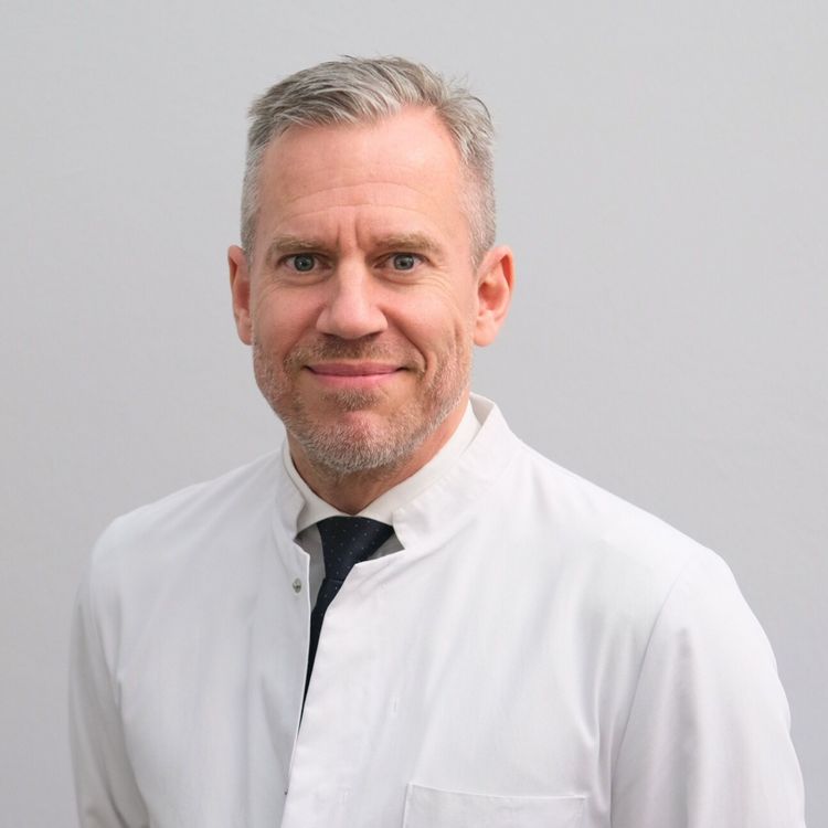 Portrait: PD Dr. Florian Custodis, Chefarzt der Klinik für Innere Medizin 2 im Klinikum Saarbrücken 