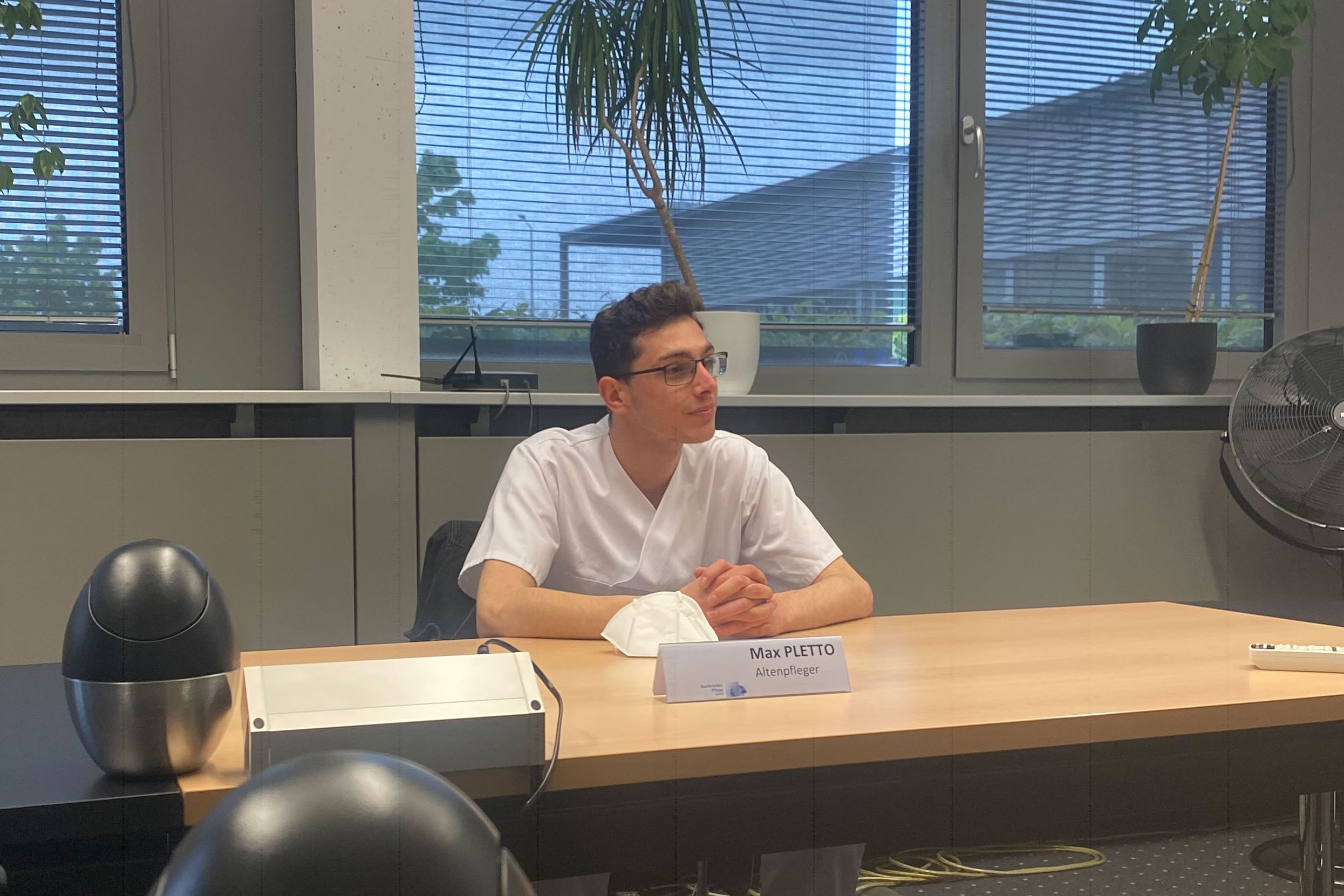 Max Pletto, Altenpfleger im Altenheim am Schlossberg, bei der Pressekonferent der Saarländischen Pflegegesellschaft