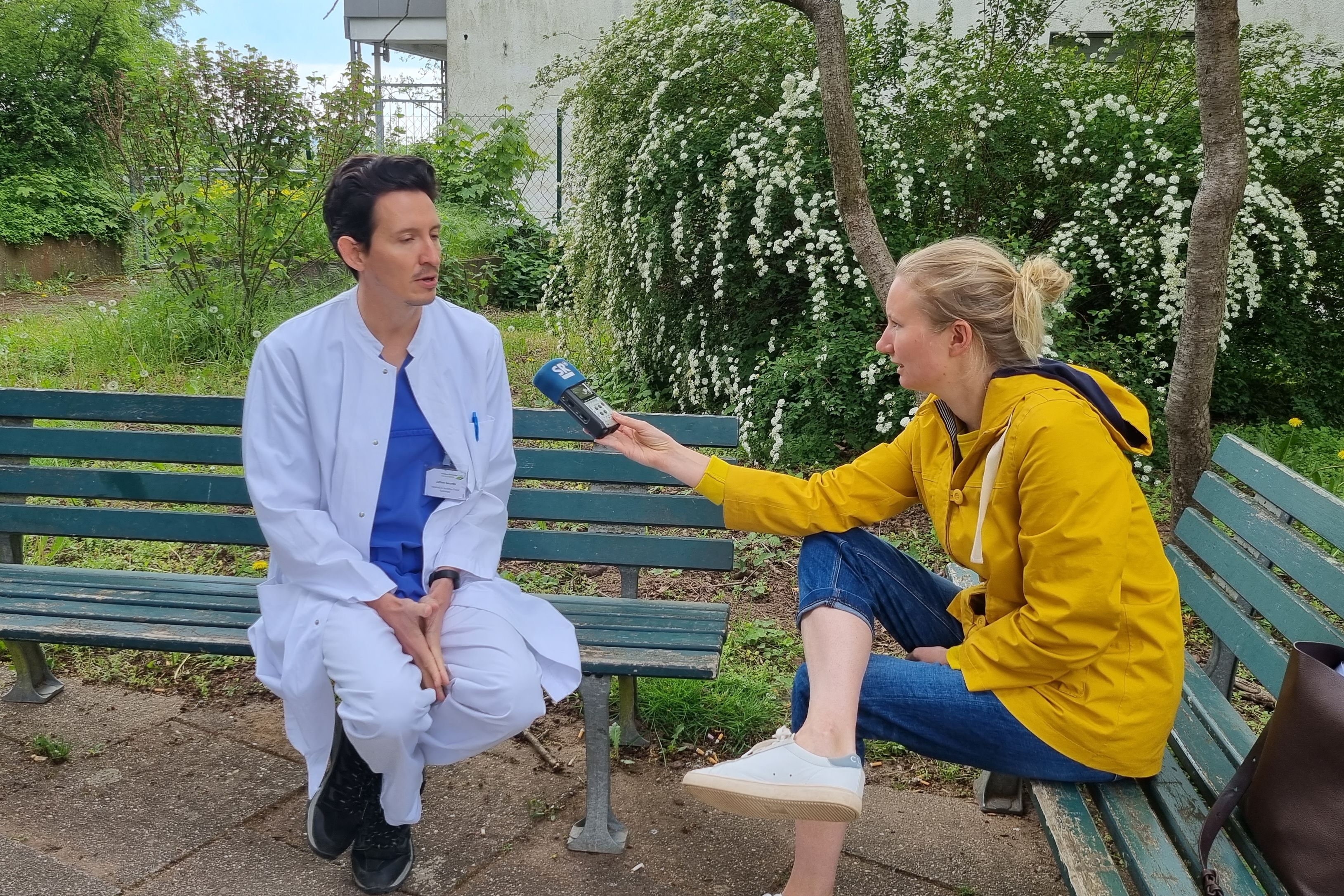 Gerardo Jeffery mit SR-3-Reporterin Yvonne Schleinhege.