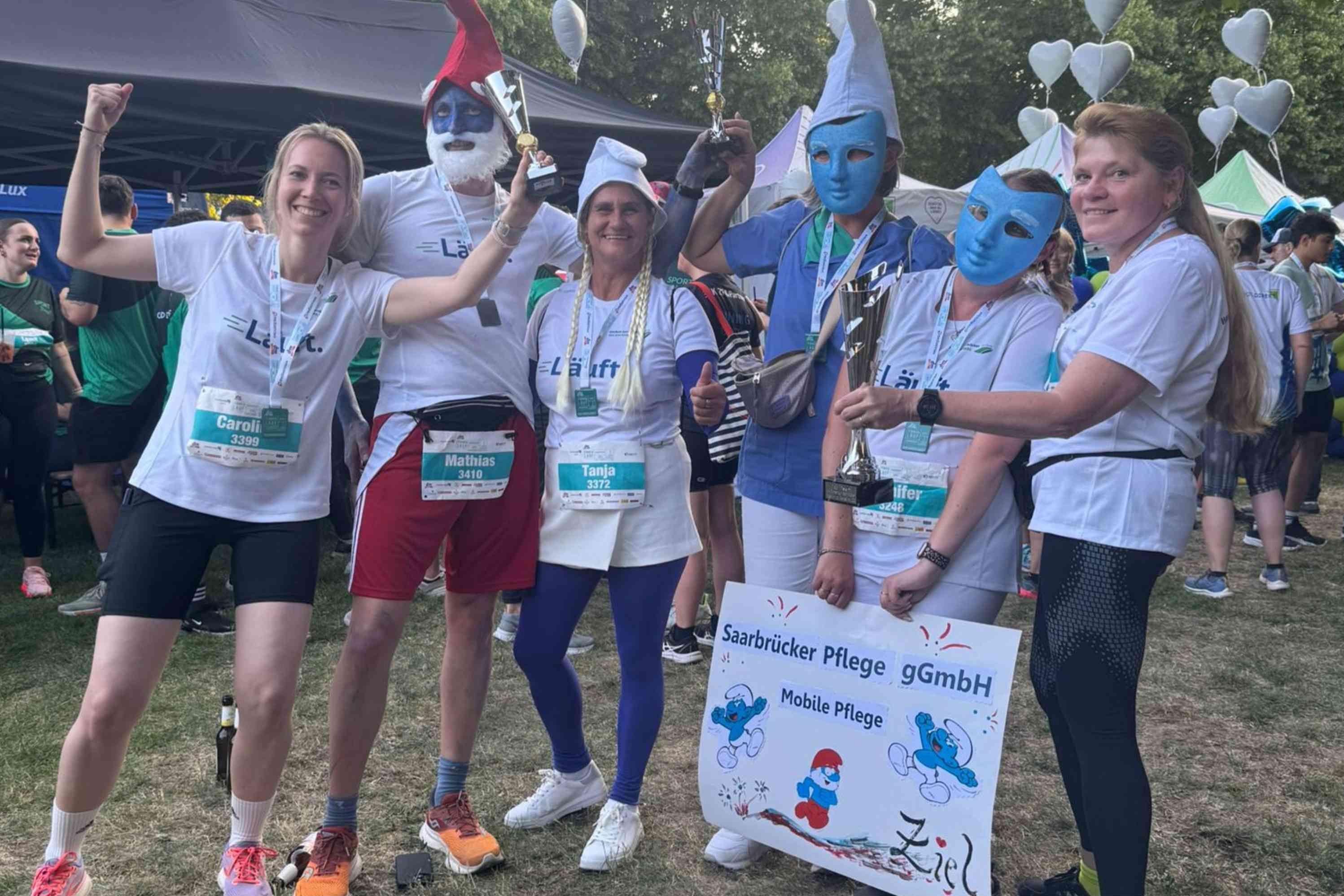 Mitarbeiter des Klinikums Saarbrücken beim Firmenlauf 2025 nach der Siegerehrung