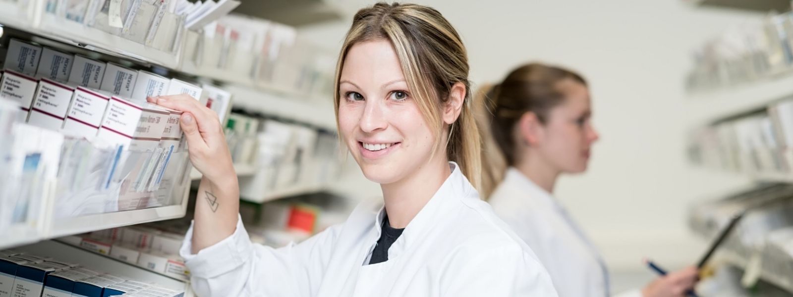 PTA aus dem #TeamWinterberg im Klinikum Saarbrücken in der Krankenhausapotheke Slider_TeamWinterberg_PTA.jpg