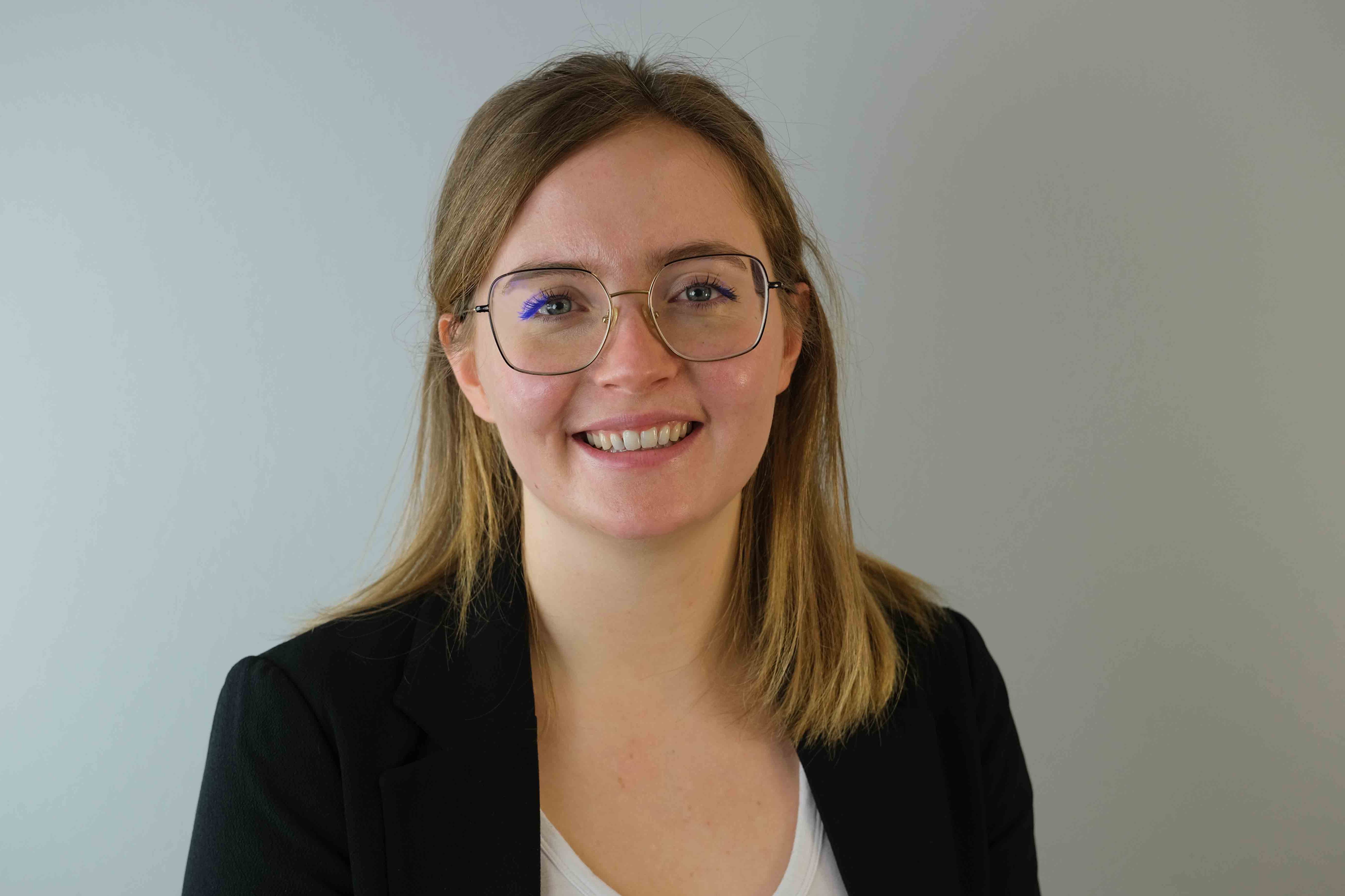 Michelle Hess, Recruiting