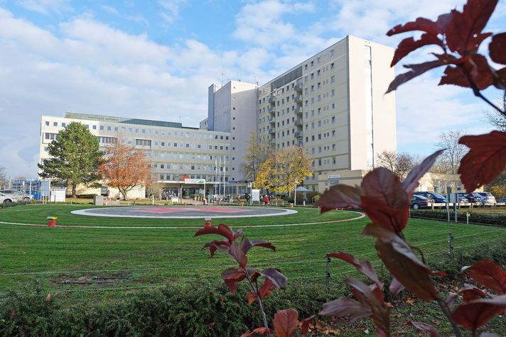 Klinikum Saarbrücken - DER WINTERBERG Gebäudeansicht