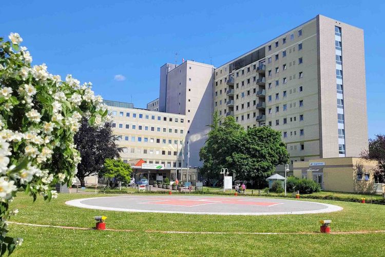 Klinikum Saarbrücken - DER WINTERBERG Gebäudeansicht