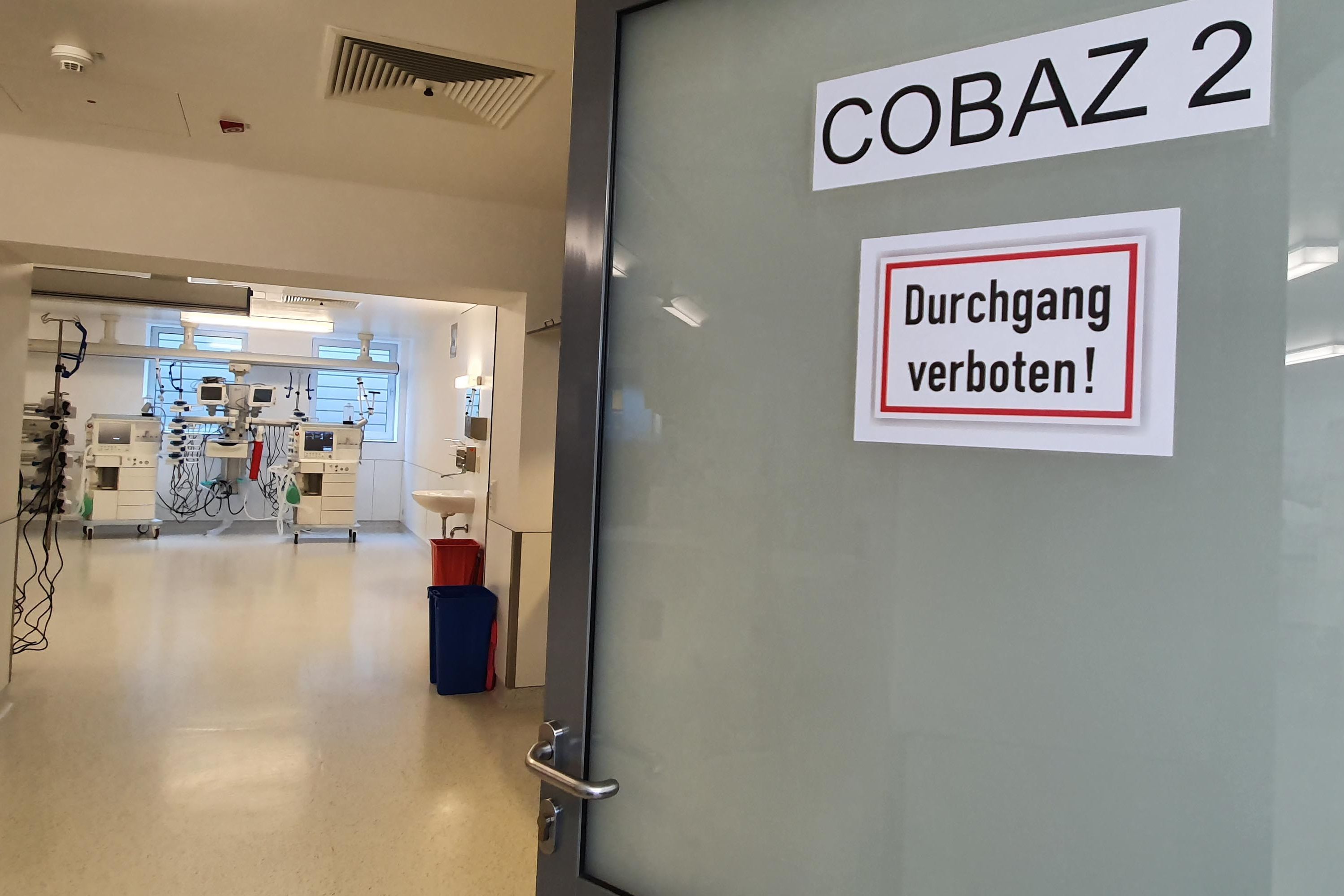 Blick in das Corona-Beatmungszentrum (COBAZ 2)