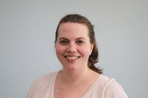 Portrait: Lea Grass