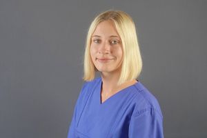 Portraitfoto Nadine Schmitt 