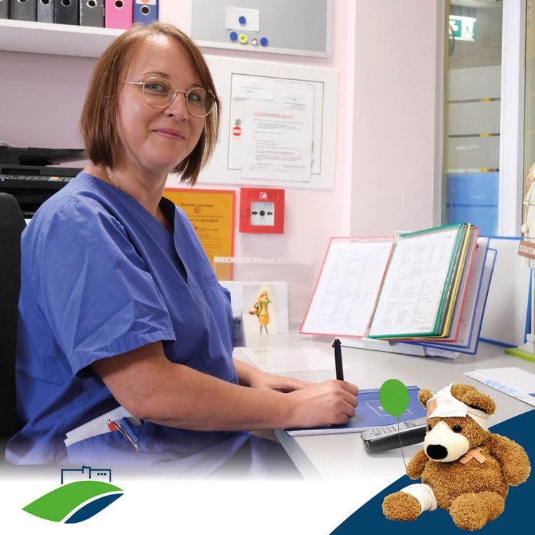 Serie #TeamKiKli: C2 – Pflege, die berührt; Stationssekretärin Jutta Hooß