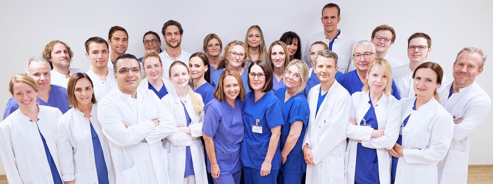 Team der IM2 Herz-, Lungen- und Gefäßkrankheiten im Klinikum Saarbrücken. IM2_Team_Slider.jpg