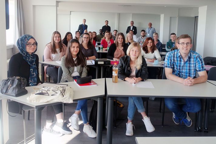 Schule für Gesundheitsfachberufe; Ausbildung; Smartboard