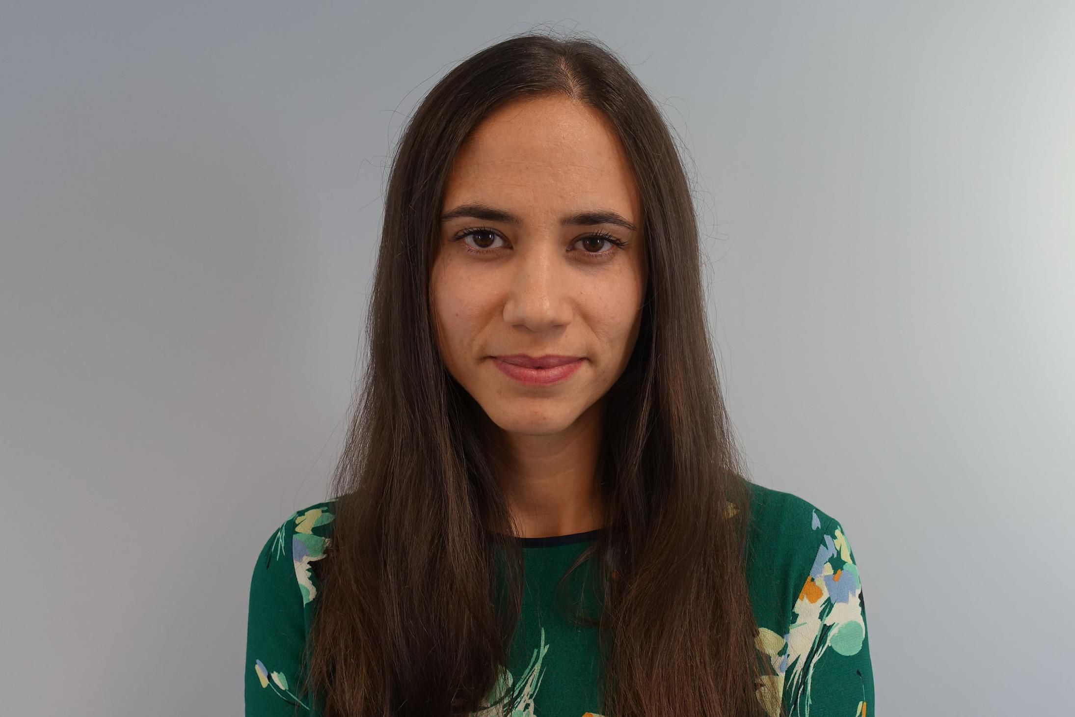 Sarah Hassanzadeh, Recruiting