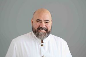 Portraitfoto Gregor Stavrou