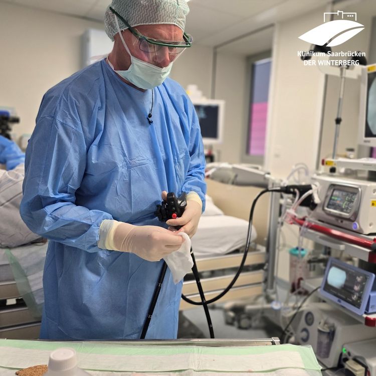 Dr. Klaus Radecke nach dem Eingriff. 