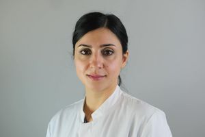 Portraitfoto: Dr. Tahani Termos, Oberärztin in der Klinik für Gynäkologie und Geburtshilfe im Klinikum Saarbrücken