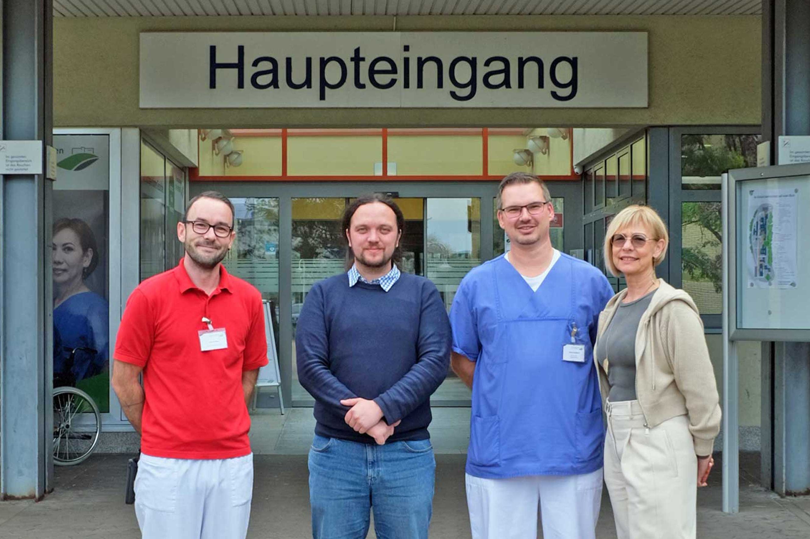 Der Patiententransportdienst auf dem Winterberg arbeitet nun digital. Arbeitsaufträge werden aufs Handy gesendet, so dass der Status eines Auftrags jederzeit online einsehbar ist.