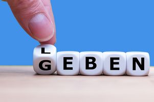 Symbolfoto Leben - geben