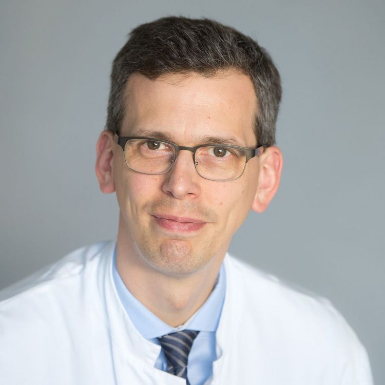 Portrait PD Dr. Andreas Binder, Chefarzt der Klinik für Neurologie im Klinikum Saarbrücken 