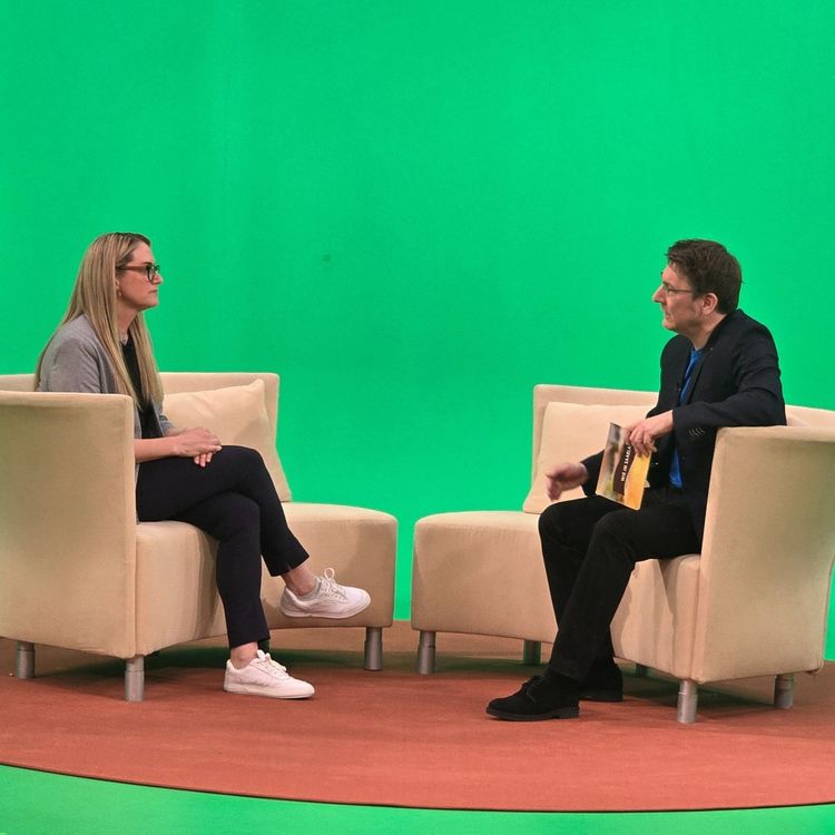 Zentrumsleiterin Dr. Barbara Jacobi im Interview mit SR-Reporter Marcel Lütz-Binder 
