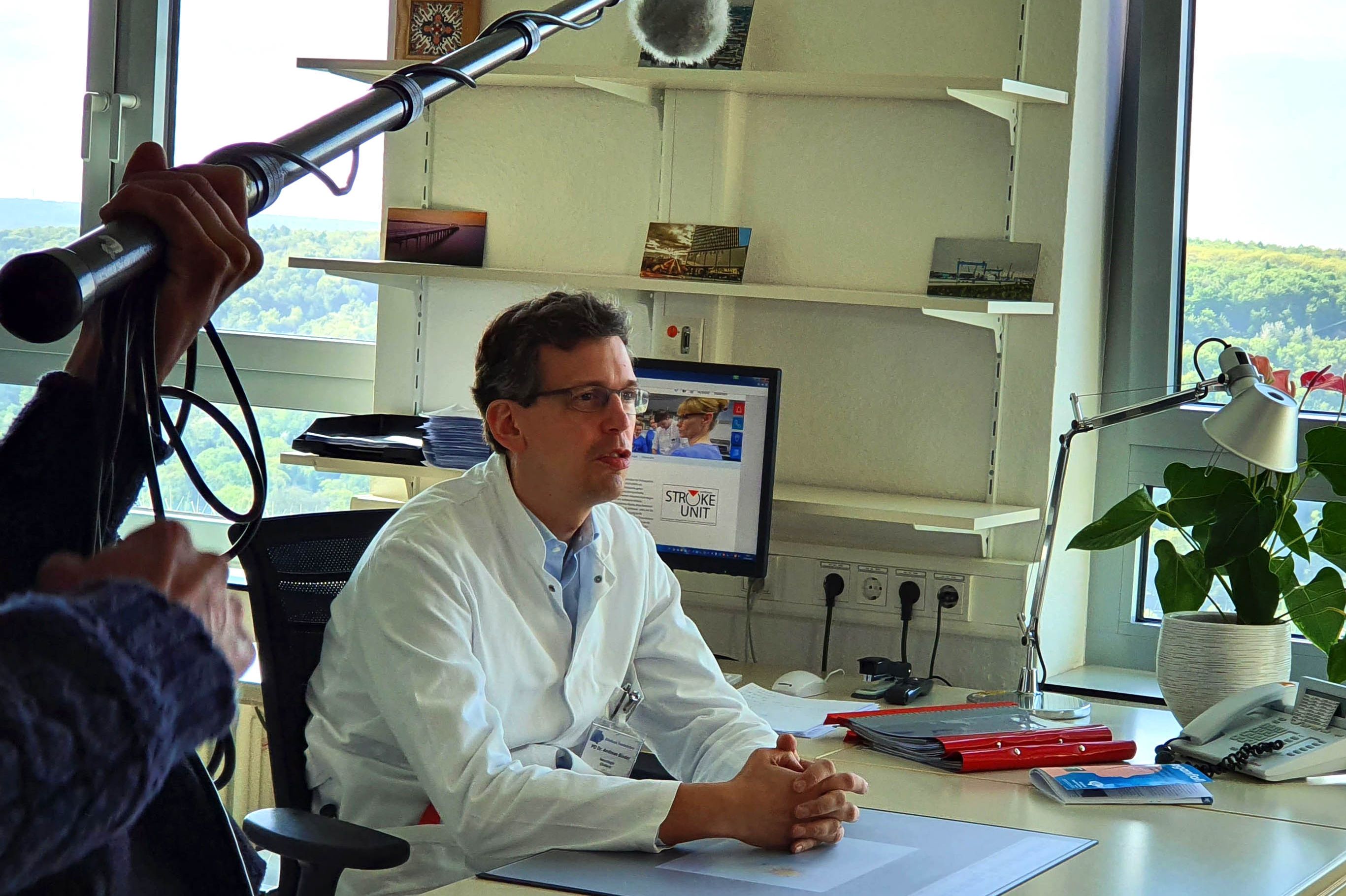 PD Dr. Andreas Binder im SR-Interview