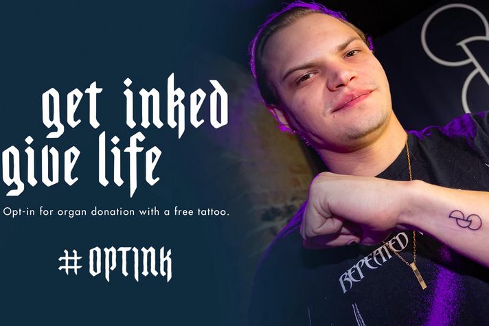 Mit einem speziellen Tattoo kann man signalisieren: "Ich bin Organspender". Allerdings ersetzt das Symbol nicht den Organspendeausweis. 