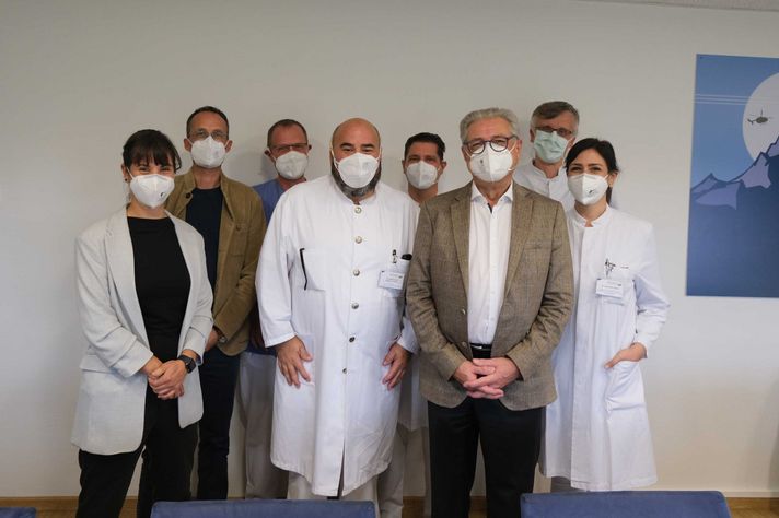 Über die Zertifizierung des Pankreaszentrums auf dem Winterberg freuen sich Dr. Dr. habil Gregor A. Stavrou und sein Team. 