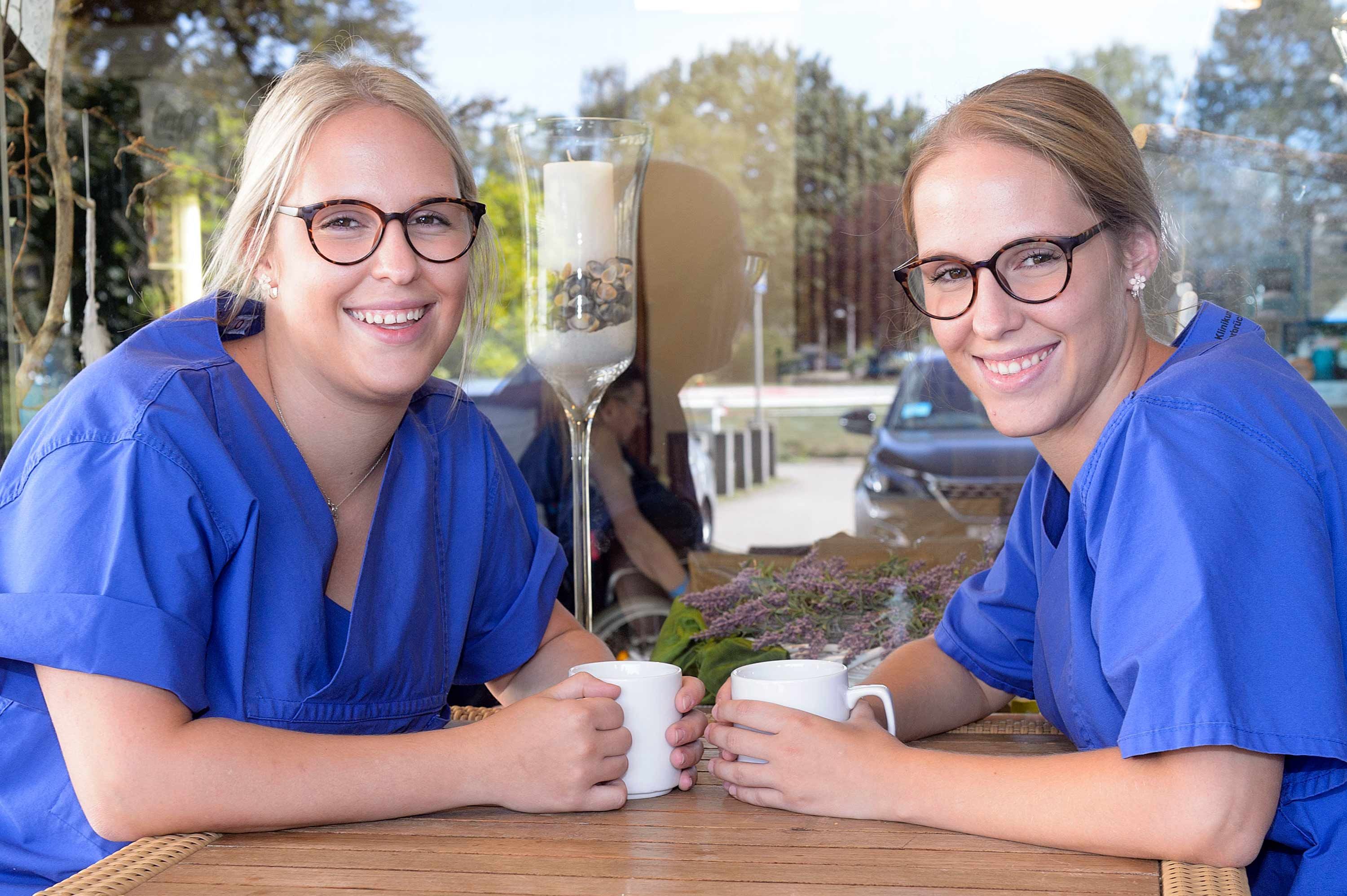 Pflegefachkräfte bei der Pause im Klinikum Saarbrücken 