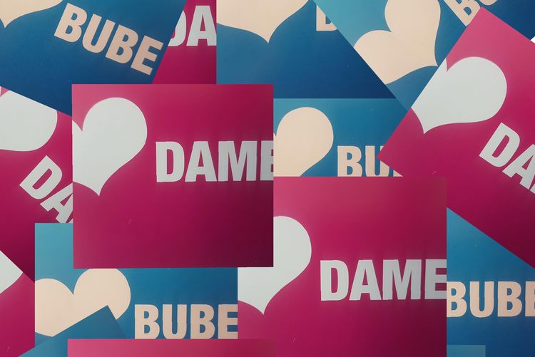 Collage Postkarten: Herzdame und Herzbube im Klinikum Saarbrücken